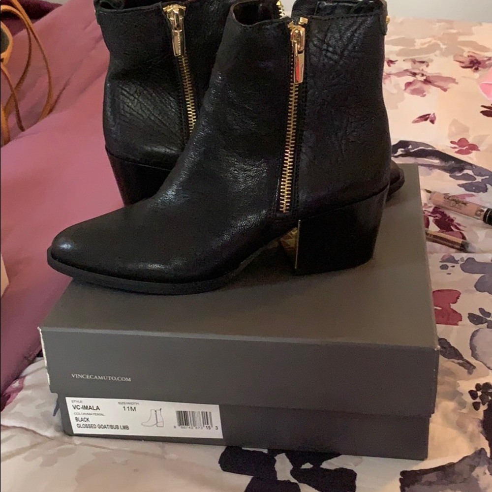 Vince Camuto VC-MALA
